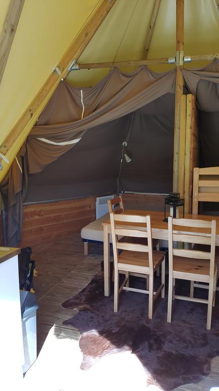 Camping Le Canada-Insolite ชินี ภายนอก รูปภาพ